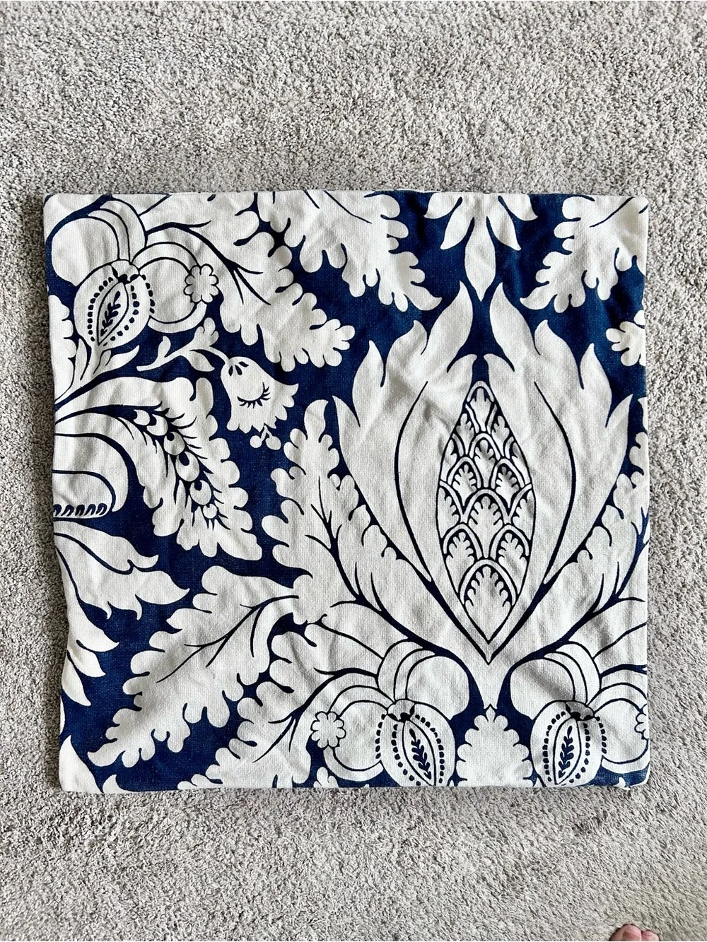 Pottery Barn Damask Print Pillow Cover Blue White 100% Cotton 24” x 24” Zipper